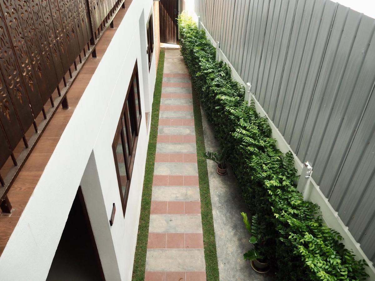 ホテル Bua House Poshtel チエンマイ エクステリア 写真